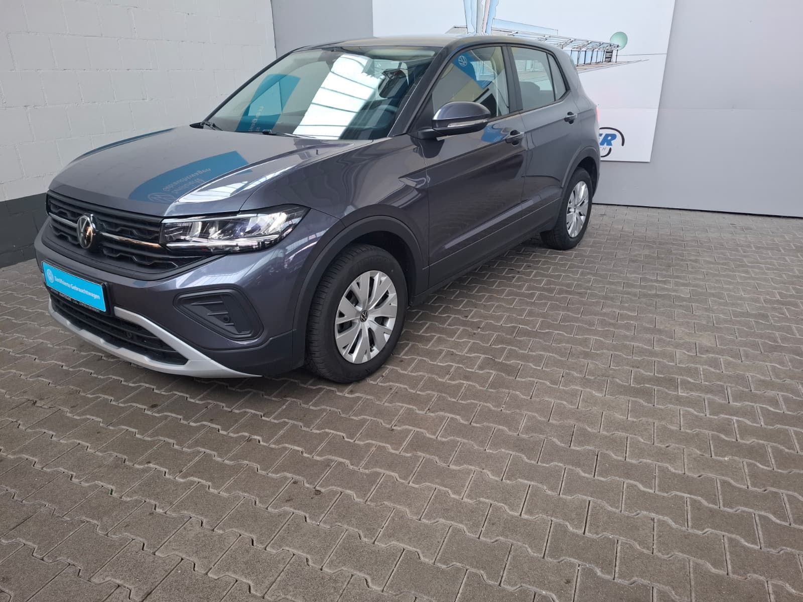 Fahrzeugabbildung Volkswagen T-Cross 1.0 TSI 5-Gang +LED +FrontAss. +LaneAss.