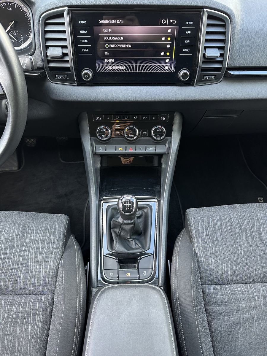 Fahrzeugabbildung SKODA Karoq 2.0 TDI Style SHZ+AHK+CARPLAY+EU6dT+18Zo+2