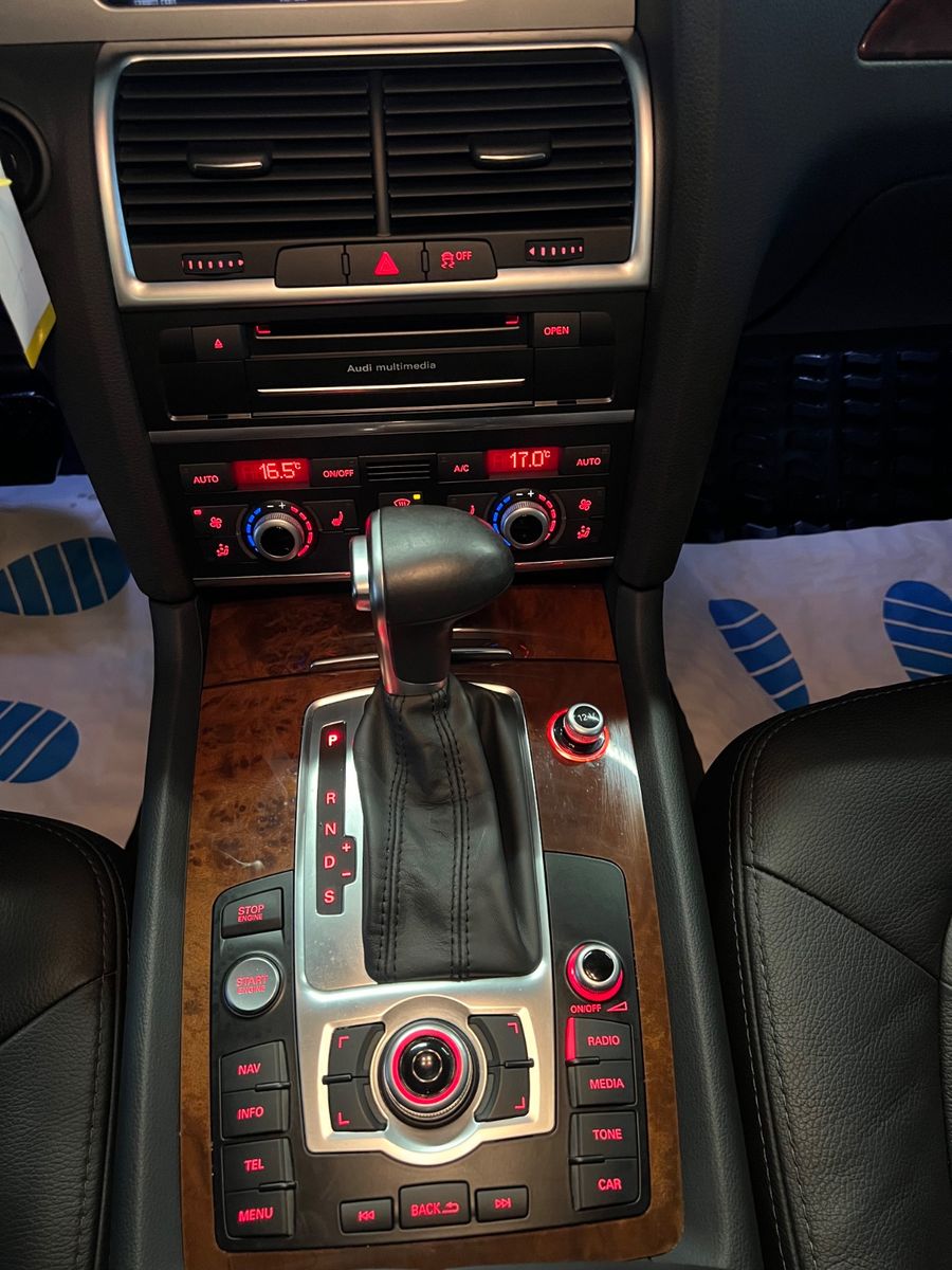 Fahrzeugabbildung Audi Q7 3.0 TDI quattro * 1.HAND * 7.Sitzer *