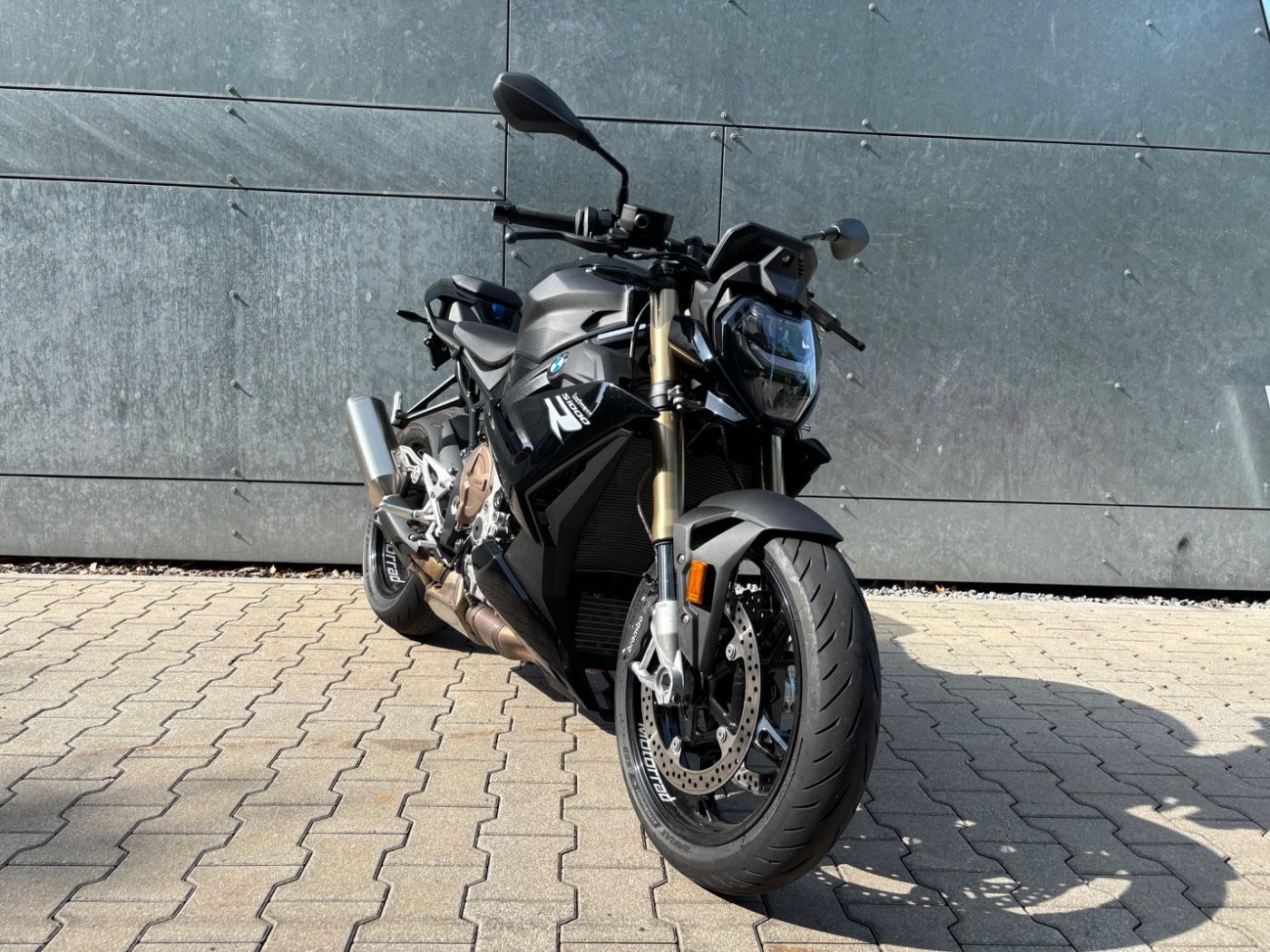 Fahrzeugabbildung BMW S 1000 R Komfortpaket, Dynamikpaket