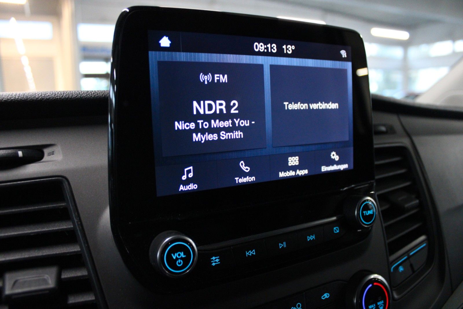 Fahrzeugabbildung Ford Transit Custom TREND KLIMA Dachträger AHK CAM