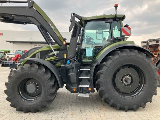 Valtra Q285