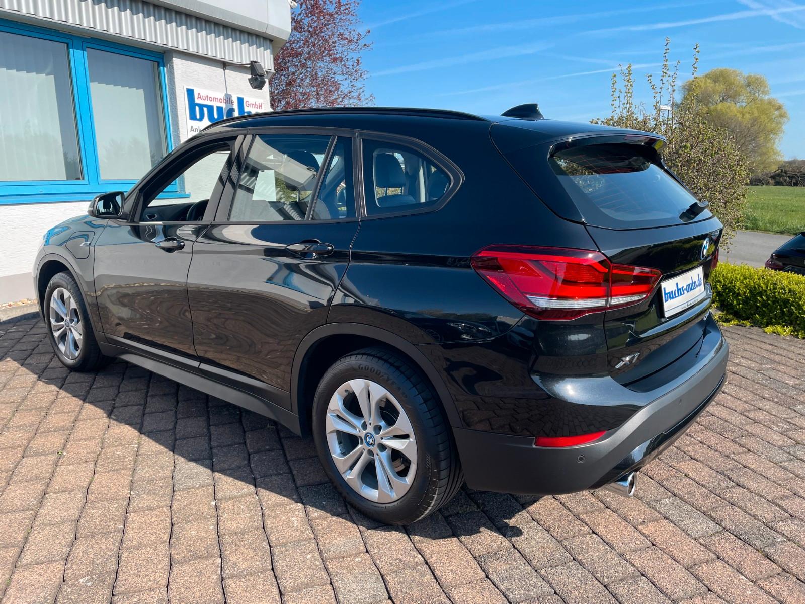 BMW X1 xDrive 25e Advantage AHK HUD Sportsitze LED
