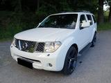 Nissan Pathfinder 2.5 dCi DPF LE Automatik 4WD - Nissan Pathfinder aus 2009