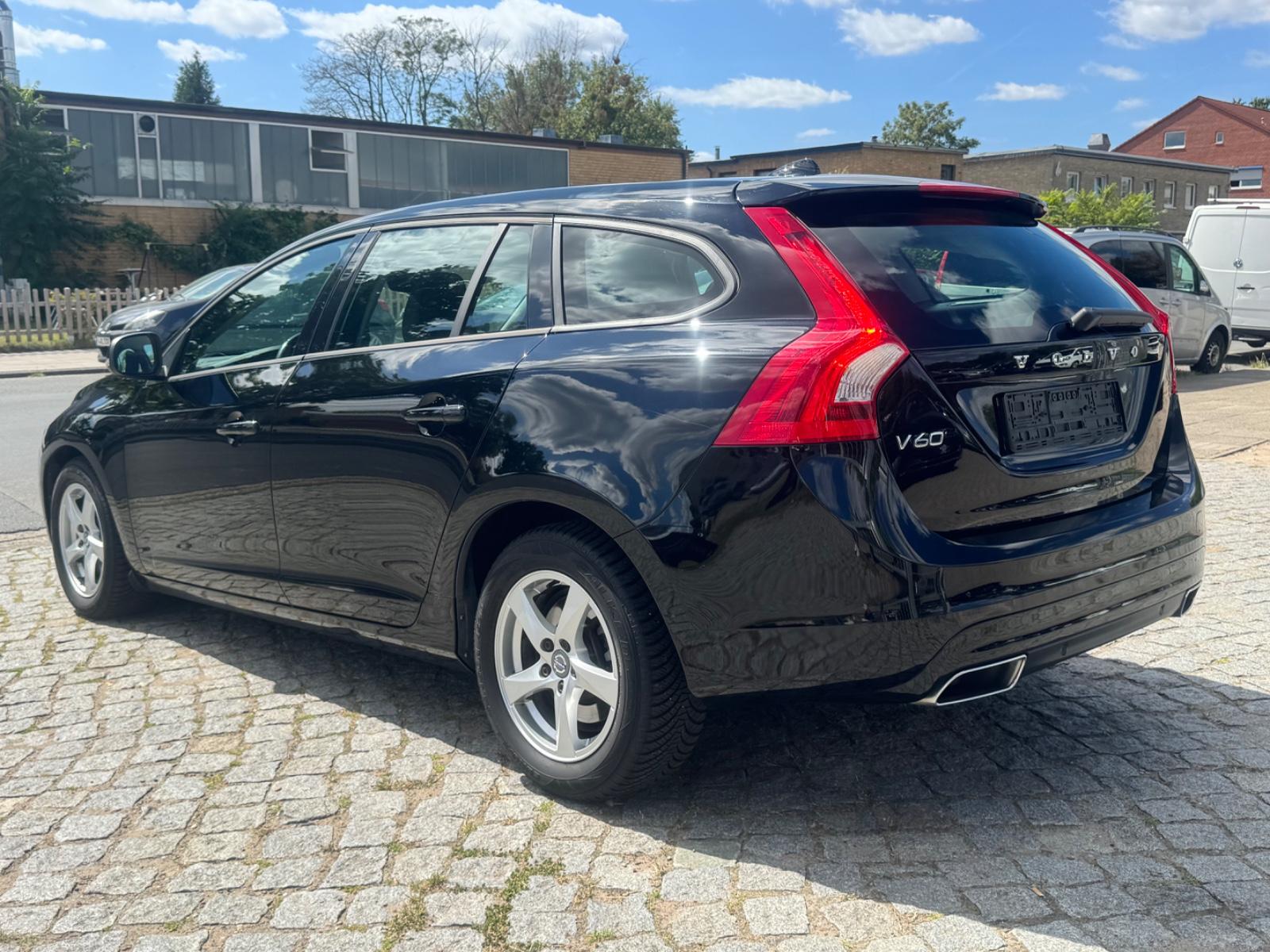 Volvo V60 2015 — photo 5
