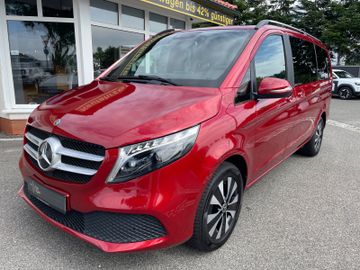 Mercedes V 220 - 1