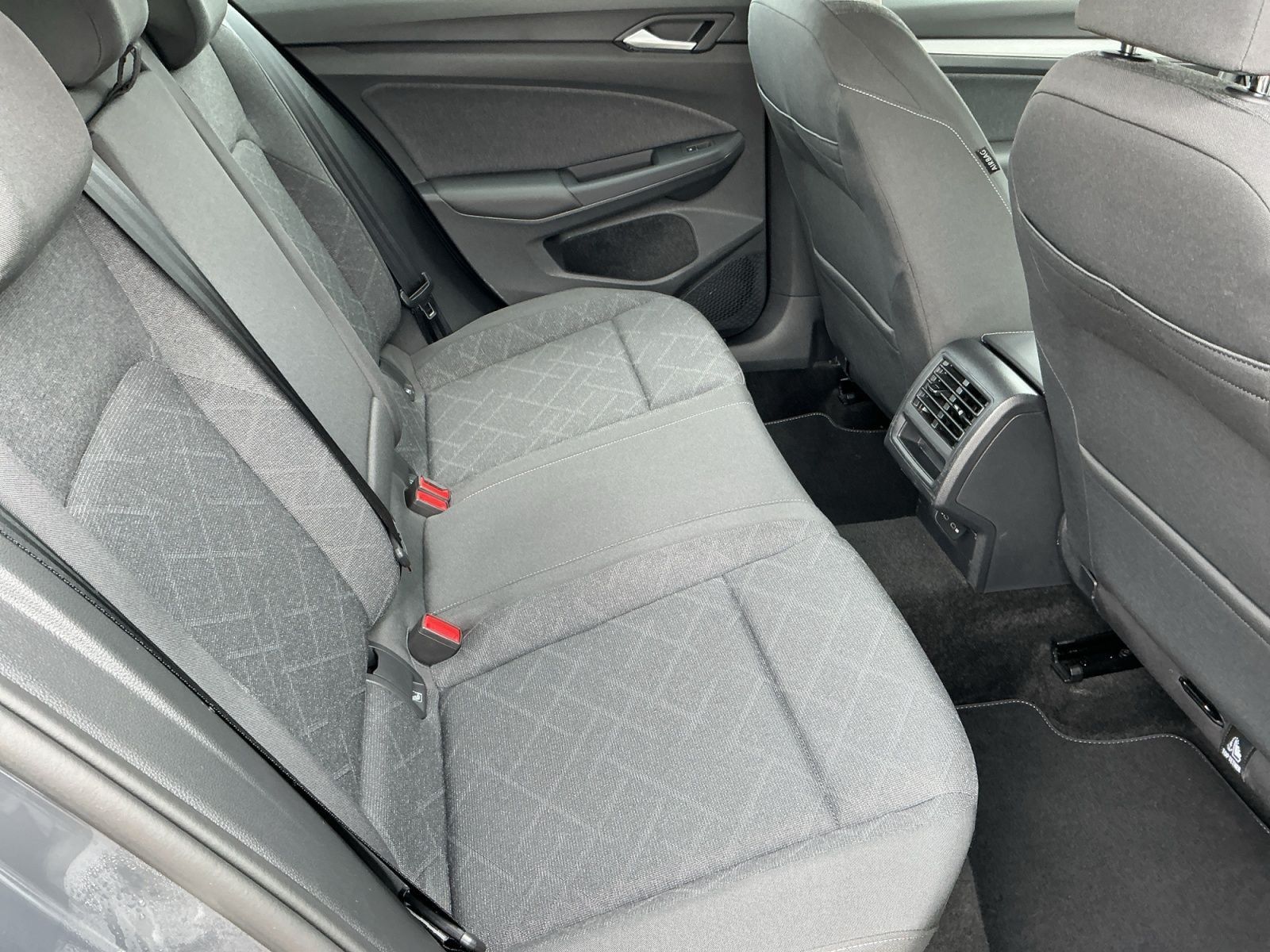 Volkswagen Golf - Bild 16
