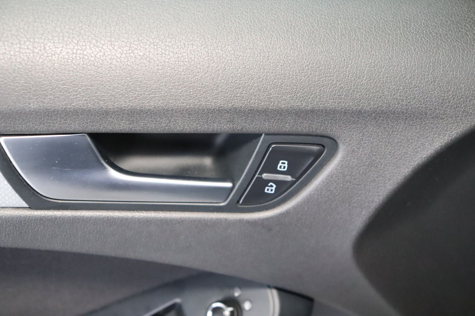 Fahrzeugabbildung Audi A4 1.8 TFSI Ambiente Avant