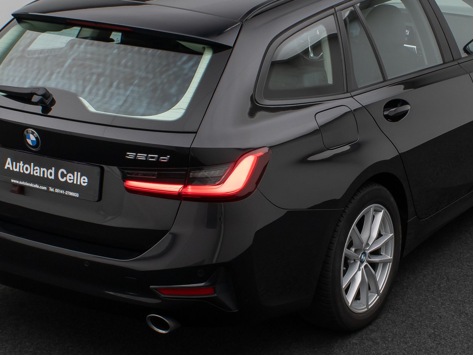 Fahrzeugabbildung BMW 320d xD HiFi Alarm DAB LED PDC Sportsitz Leder