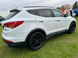 Hyundai Santa Fe Style 4WD - Hyundai SANTA FE: Style