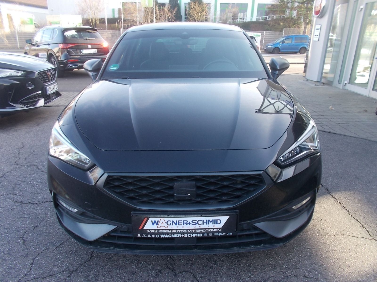 Fahrzeugabbildung SEAT Leon FR 2.0 TDI DSG + LED + NAVI + AHK
