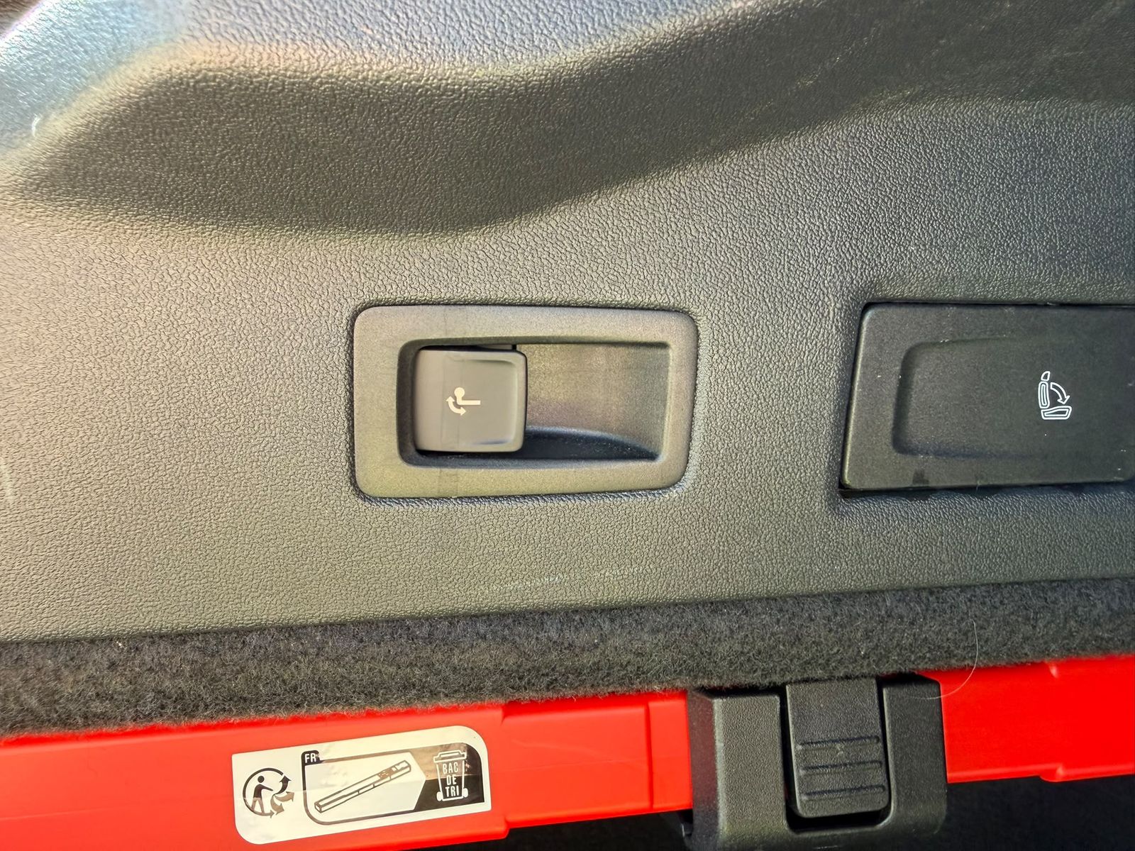 Fahrzeugabbildung Volkswagen ID.7 Pro >ALCANT+MATRIX+MEMO+HEAD+ACC+AHK+360°+