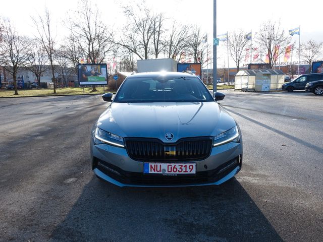 Skoda Superb Combi Sportline2,0TDI DSG Matrix Navi SHZ