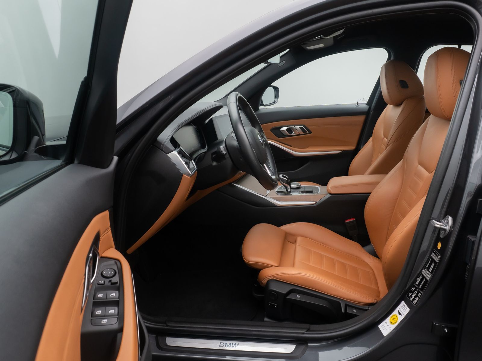 Fahrzeugabbildung BMW 320d xD Luxury Line 360&deg; AHK DAB Alarm Sportsitz