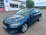 Skoda Superb Combi Active 8 Fach - Skoda Superb: Active