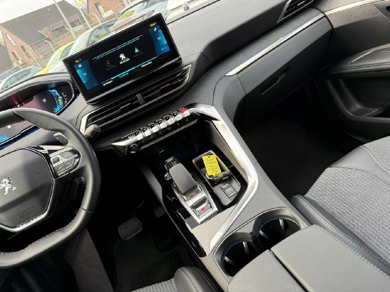 Peugeot 3008 Hybrid 225 Allure Pack