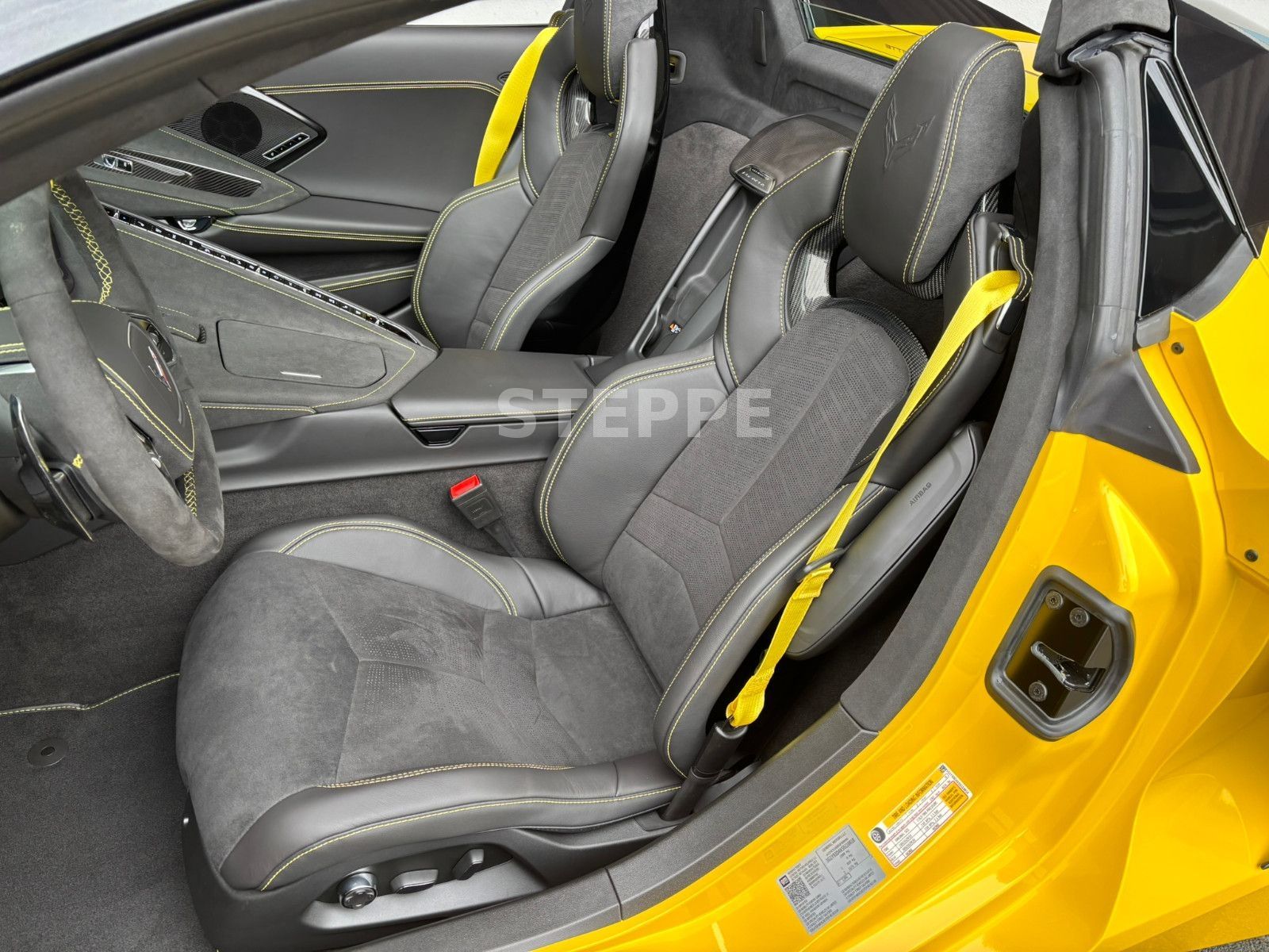 Corvette C8 Stingray Convertible 2025 3LT EUModell STEPPE