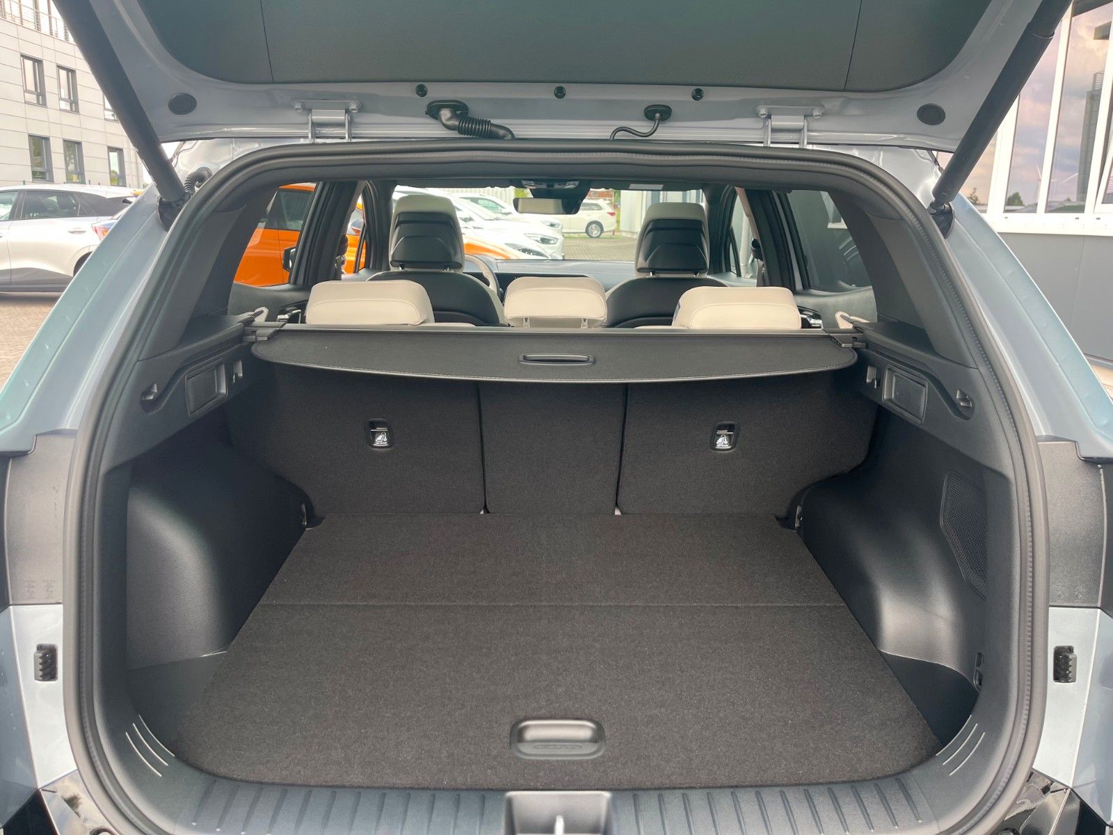 Fahrzeugabbildung Kia Sportage 1.6T AWD DCT GT-LINE SD GD DRI SOUND