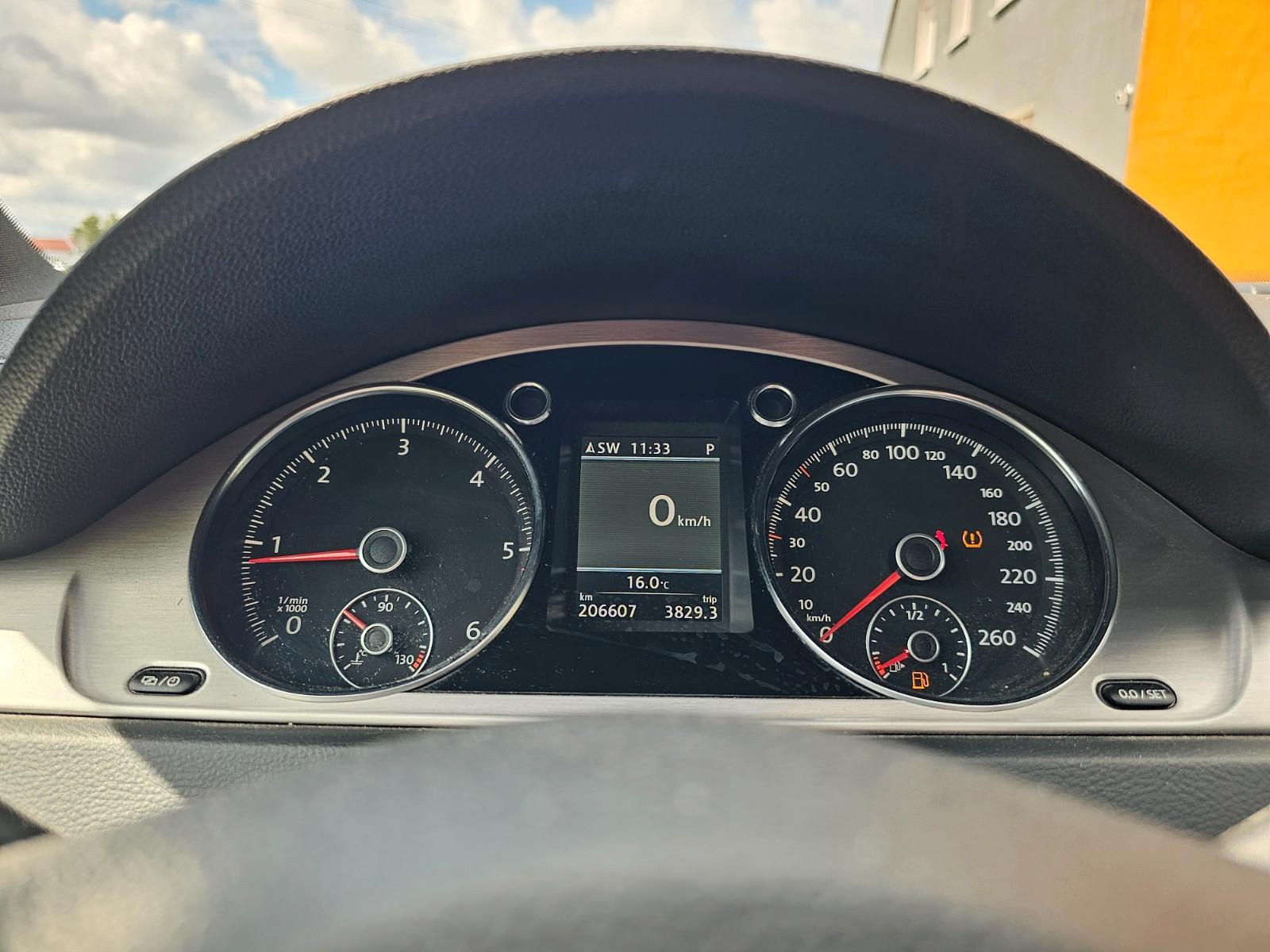 Volkswagen Passat Alltrack 2012 — photo 13