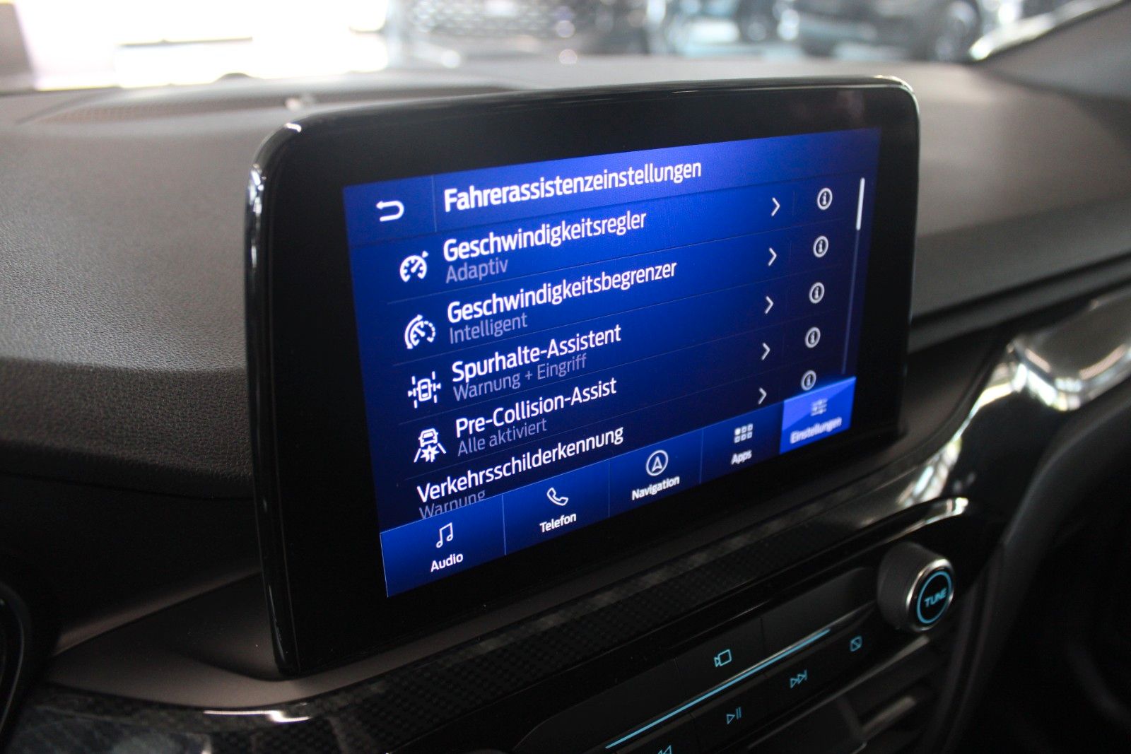 Fahrzeugabbildung Ford Kuga PHEV ST-Line X LED AHK 2xCam ACC WinterPak.