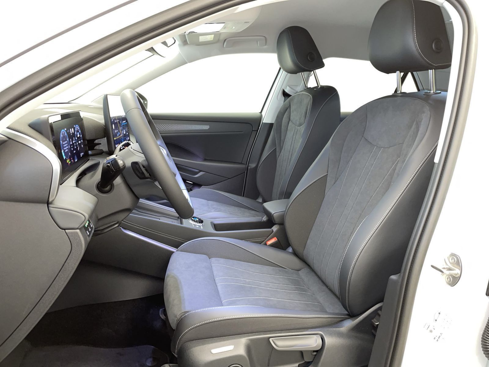 Volkswagen T-Roc - Bild 8