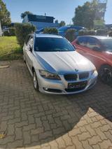 BMW E91 320i TÜV 04/2026 - BMW 320 aus 2009: Kombi, 320i