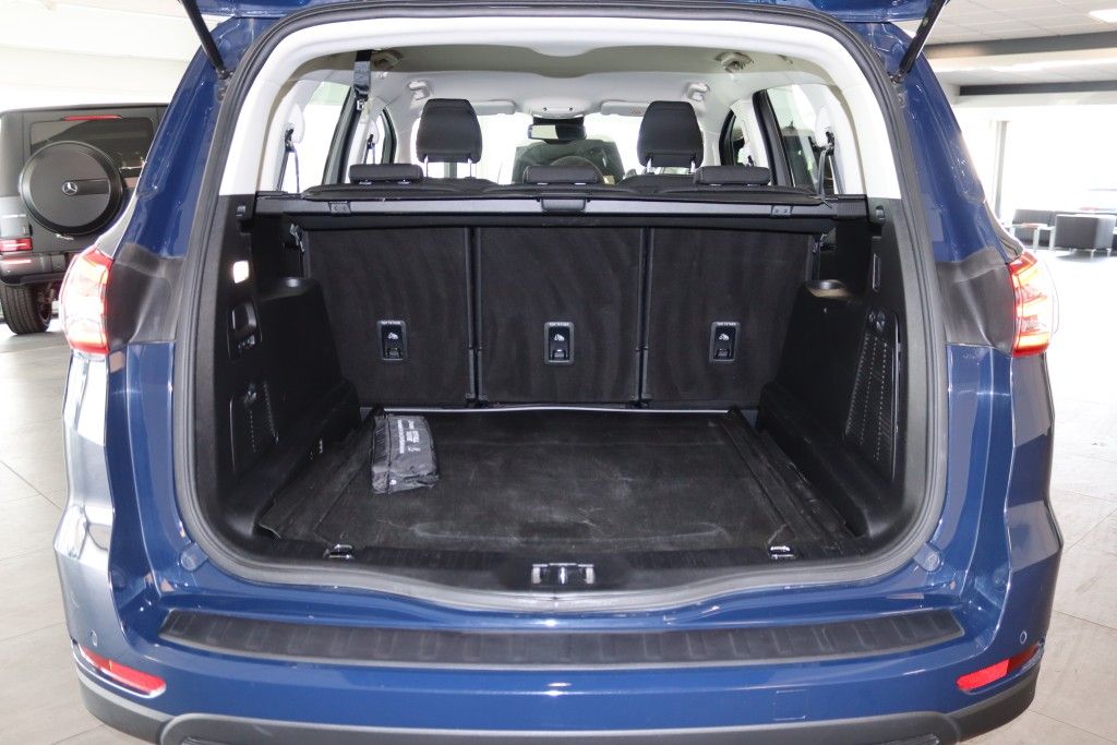 Fahrzeugabbildung Ford S-Max 2.0 EcoBlue-Navi-Kamera-LED-MFL-DAB-
