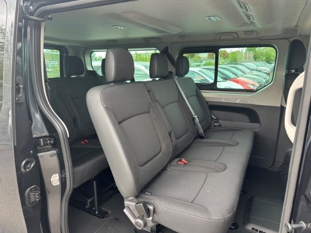 Fahrzeugabbildung Renault Trafic Pkw Grand Life Blue dCi 150 EDC Klang & K