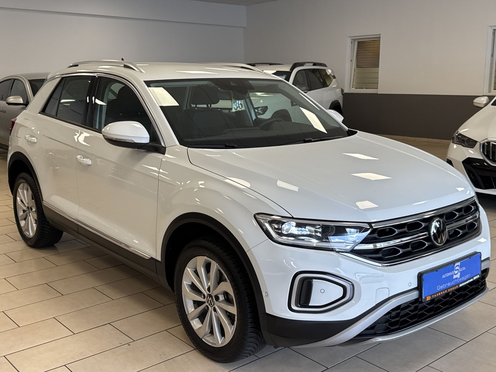 Volkswagen T-Roc Style*ACC*SHZ*LED*Navi*CarPlay*R-Cam*1.H imagem 3
