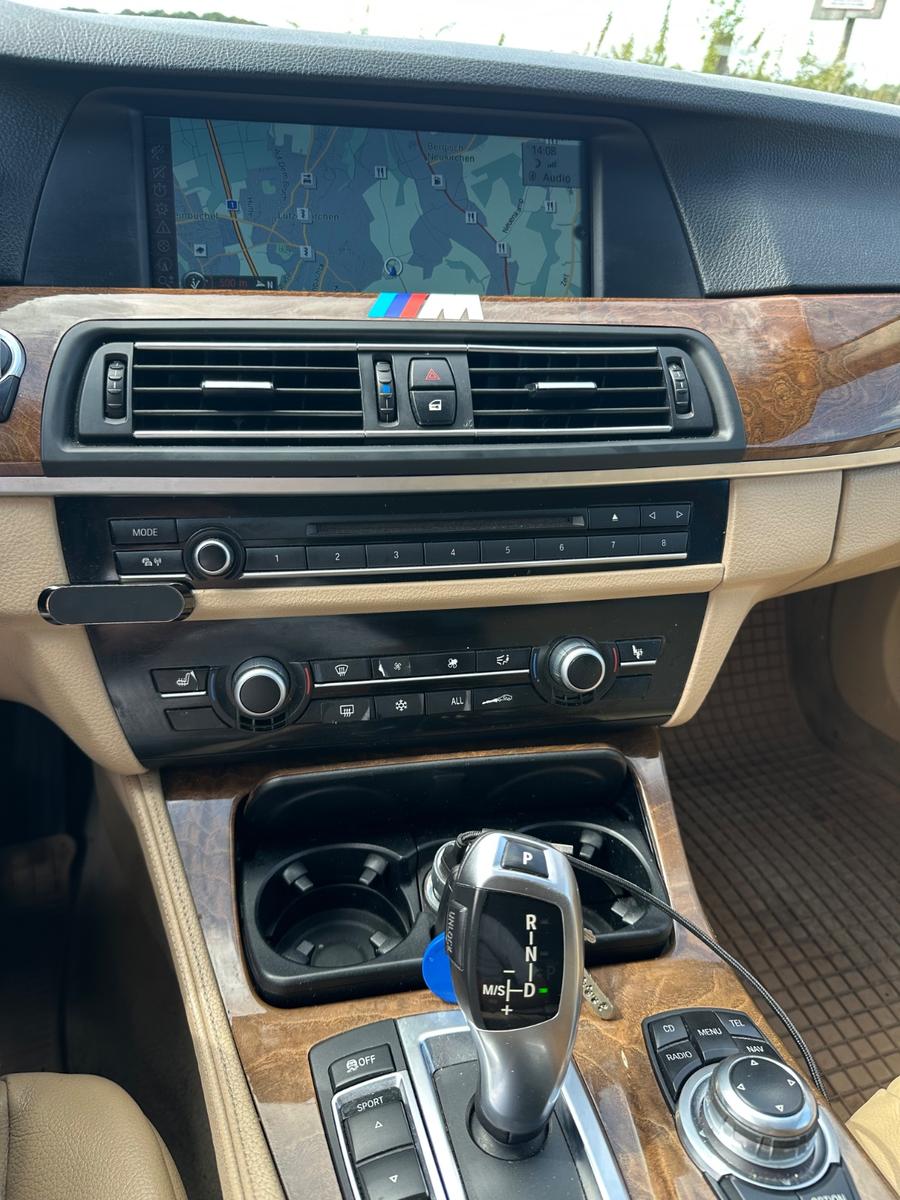 BMW 520 2012 — photo 9