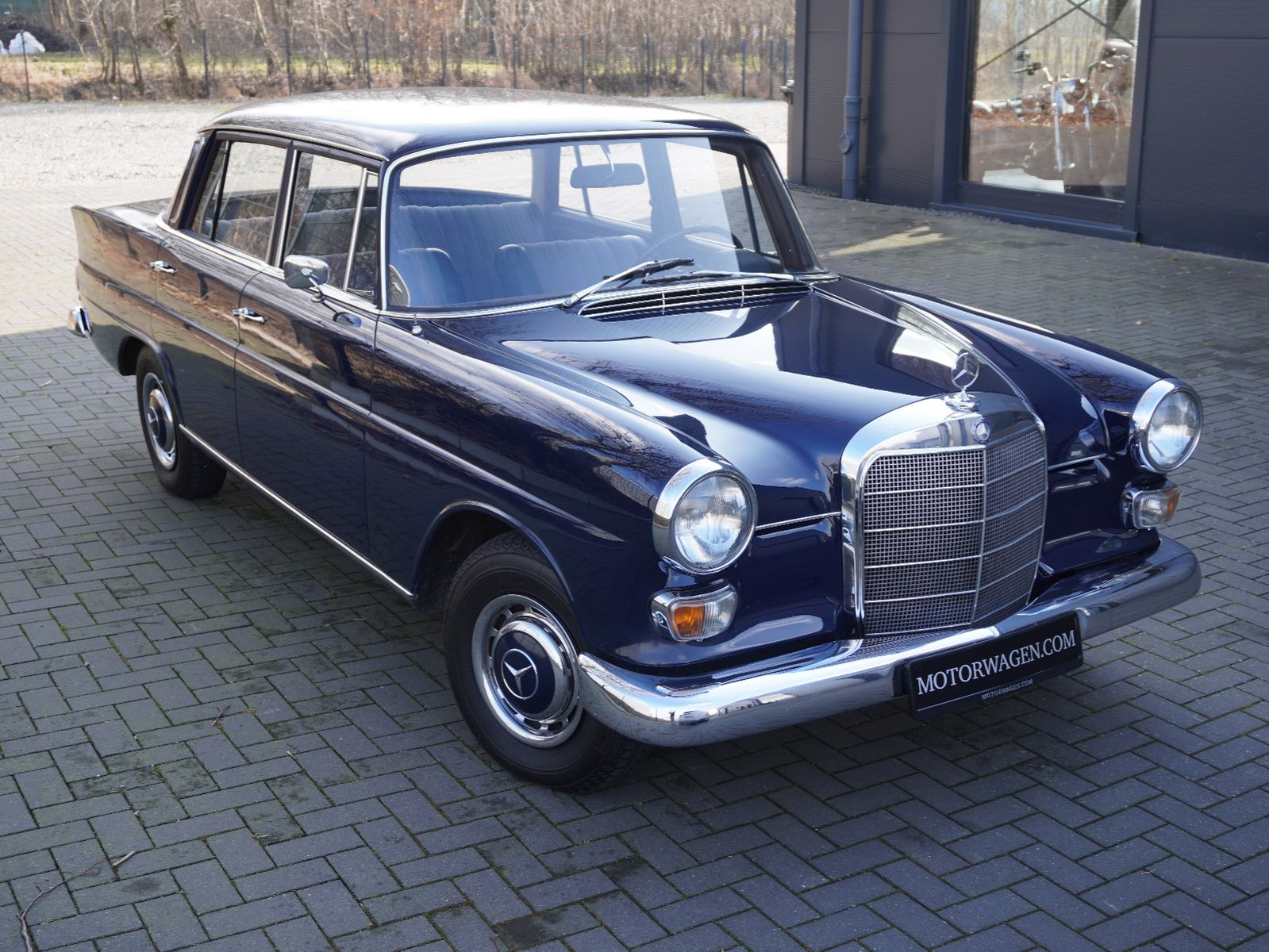 Fahrzeugabbildung Mercedes-Benz 200