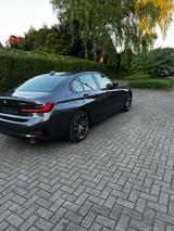 BMW 320i Sport Line Automatik Sport Line - BMW 320 in Oberhausen