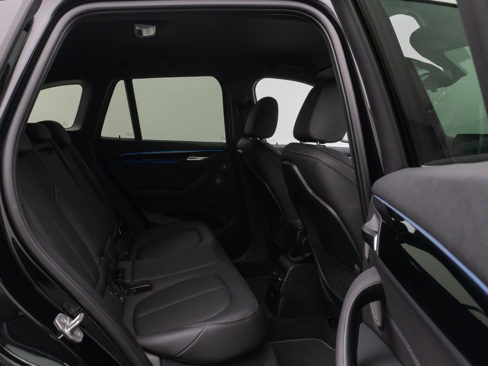 Fahrzeugabbildung BMW X1 xD25e xLine Kamera HUD DAB H/K Komfort Sport