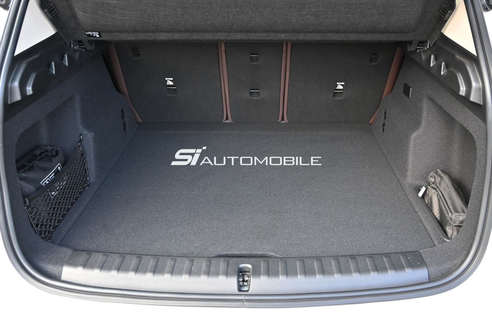 Fahrzeugabbildung BMW X1 xDrive25e Aut. °AHK°HEAD-UP°360°-KAM°MEMORY°