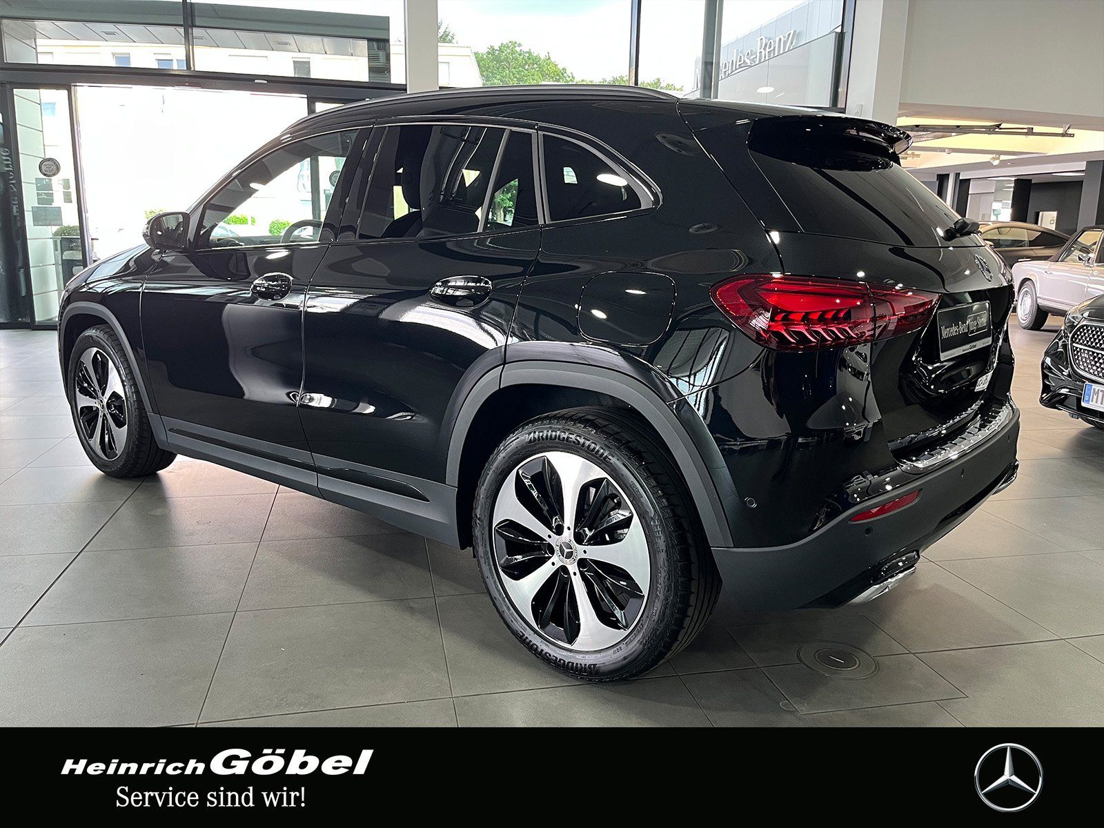 Fahrzeugabbildung Mercedes-Benz GLA 220 4M Progressive TOTWINKEL+MEMORY+19"+360°
