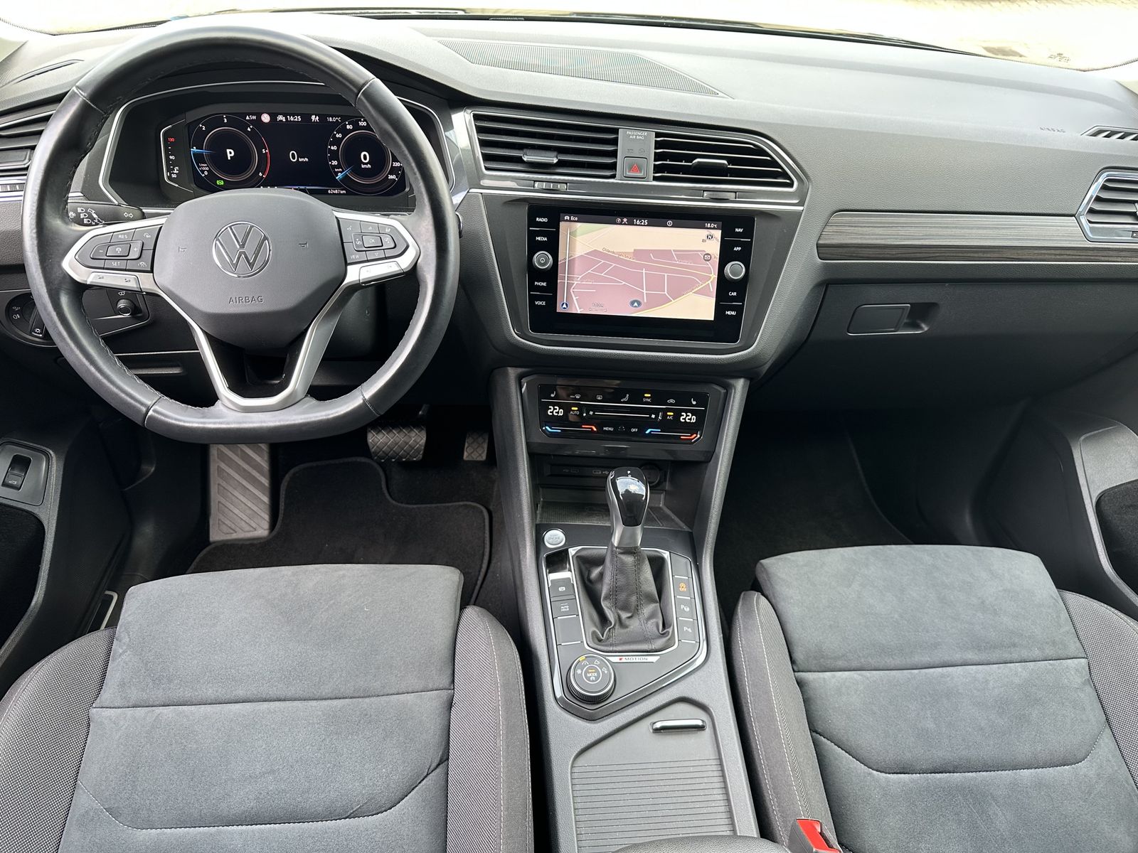Fahrzeugabbildung Volkswagen Tiguan Allspace 4M Elegance NAV+IQ-LIGHT+KAM+H&K