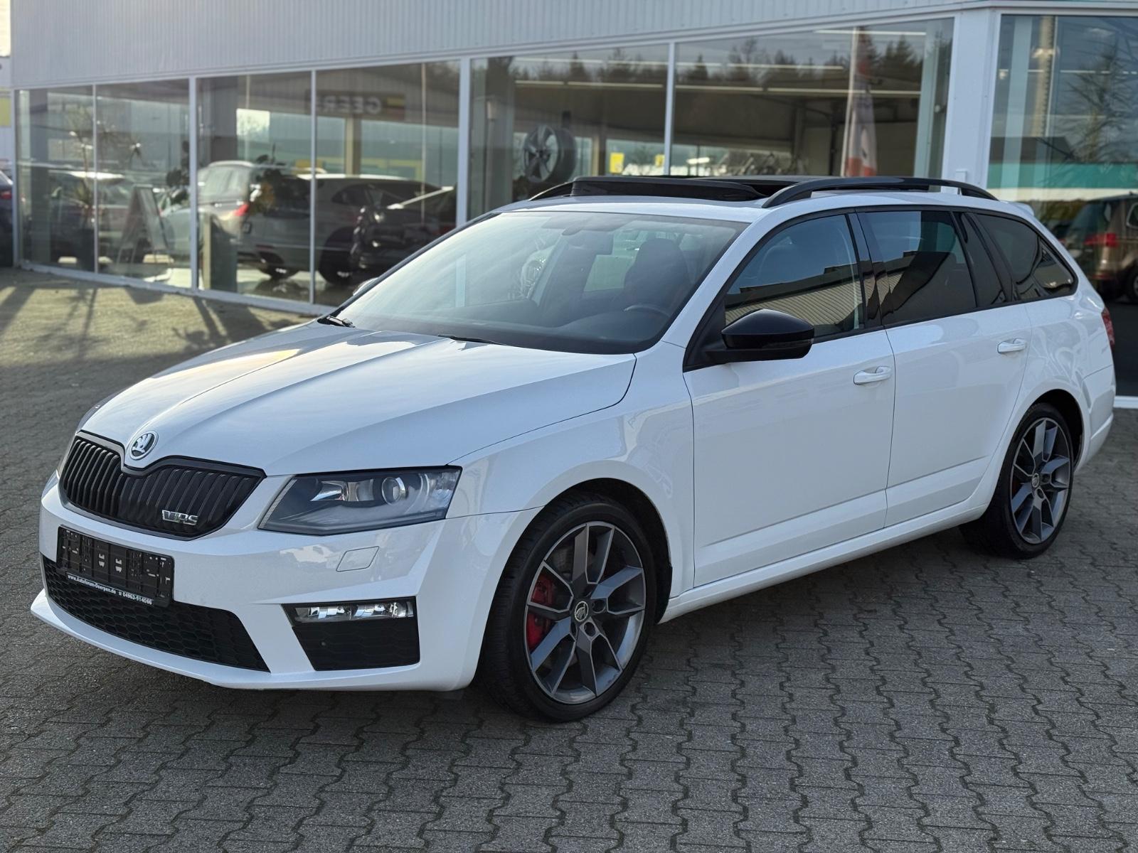 Skoda Octavia Combi RS * DSG * Pano * Xenon *
