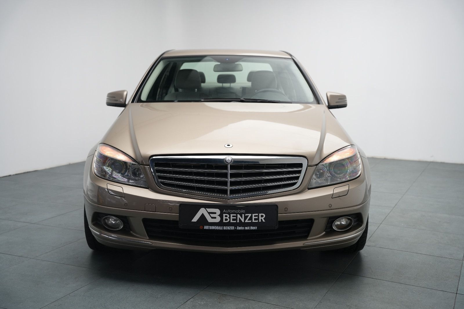 Fahrzeugabbildung Mercedes-Benz C 200 CDI BlueEfficiency/Limousine/TÜV/Xenon