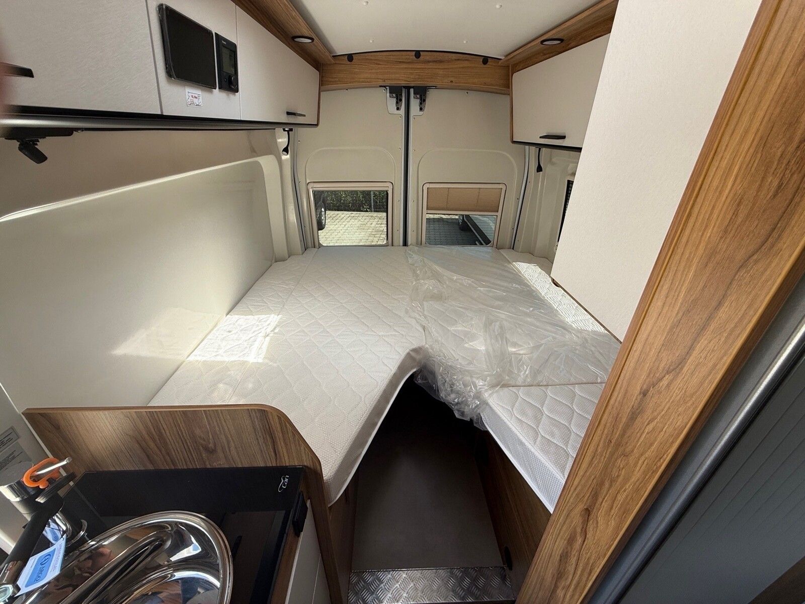 Fahrzeugabbildung Karmann Dexter 4x4 DE 570 AW Allrad 4x4, Rückfahrkamera