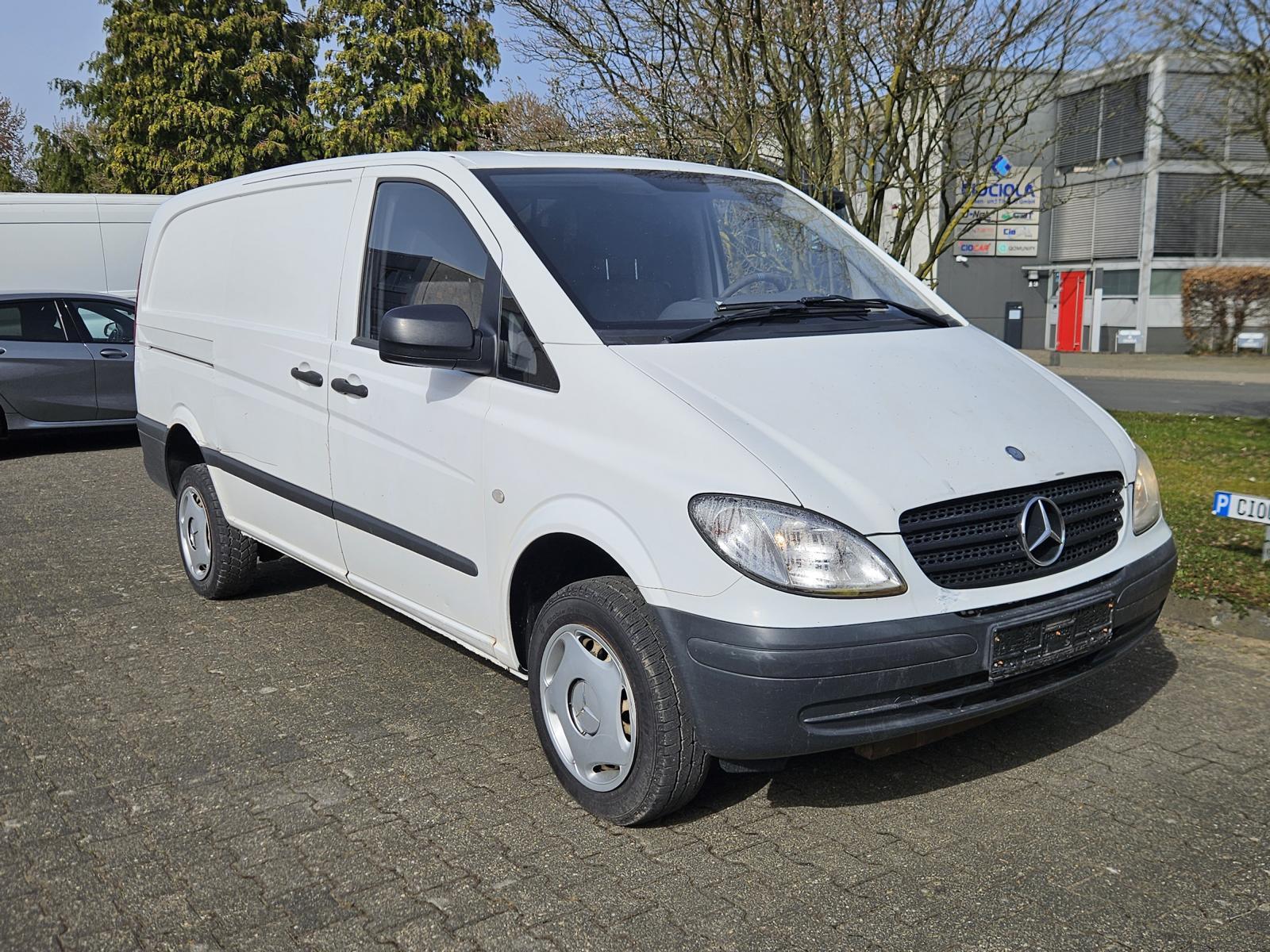 Mercedes-Benz Vito 111CDI 4Matic 4x4 Lang 3Sitze STHZ HU11/27