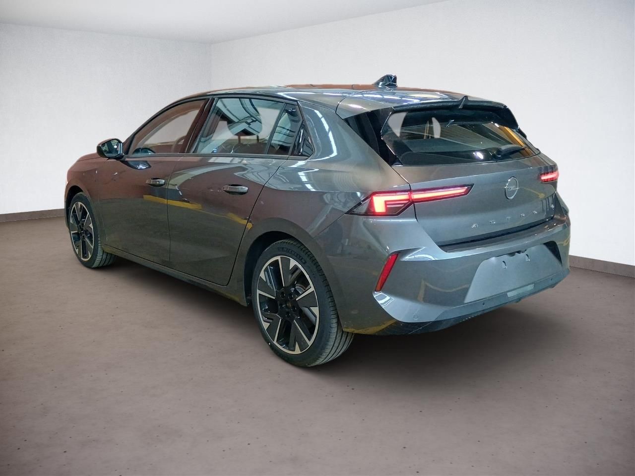 Fahrzeugabbildung Opel Astra L Edition Electric 115KW