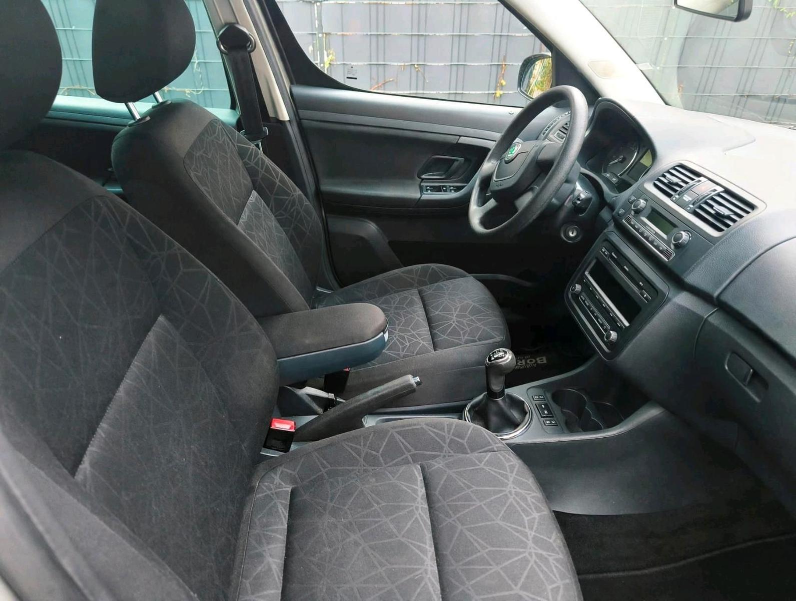 Skoda Roomster 2012 — photo 9