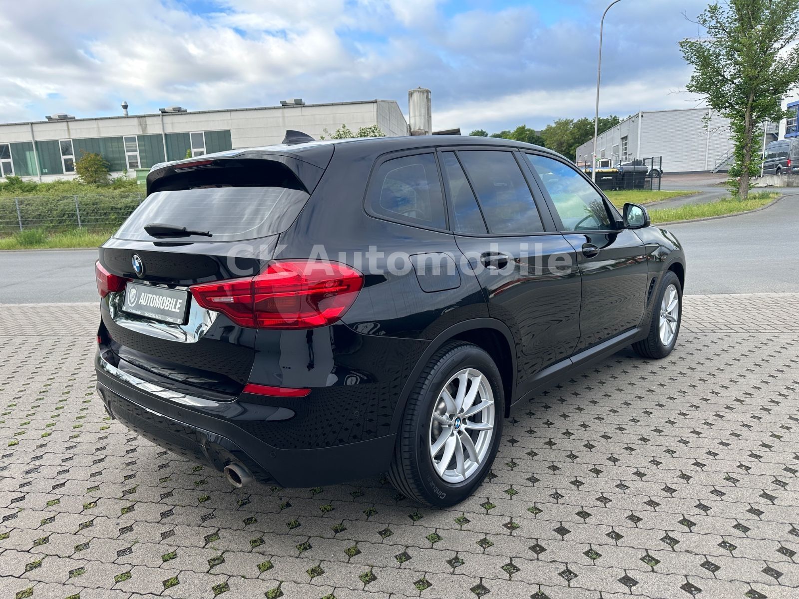 Fahrzeugabbildung BMW X3 xDrive20i Advantage/Navi/Head-Up/LED/Kamera