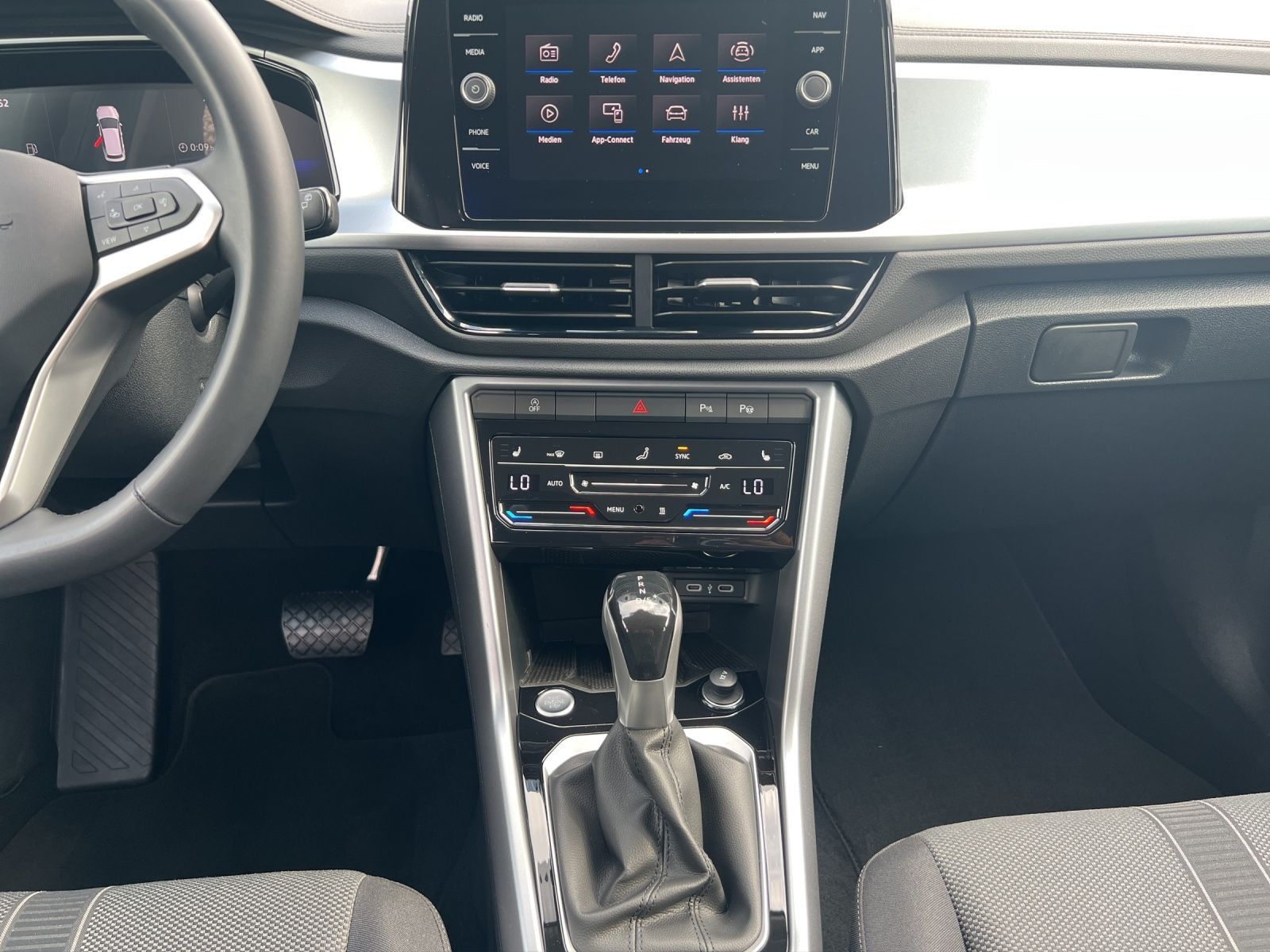T-Roc Life 1.5 TSI DSG LED*AHK*Navi*Standhzg.