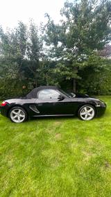 Porsche Boxster Typ 987 - wenig Kilometer aus 2. Hand! - Porsche mit Benzin-Antrieb: Schwarz, Cabrio