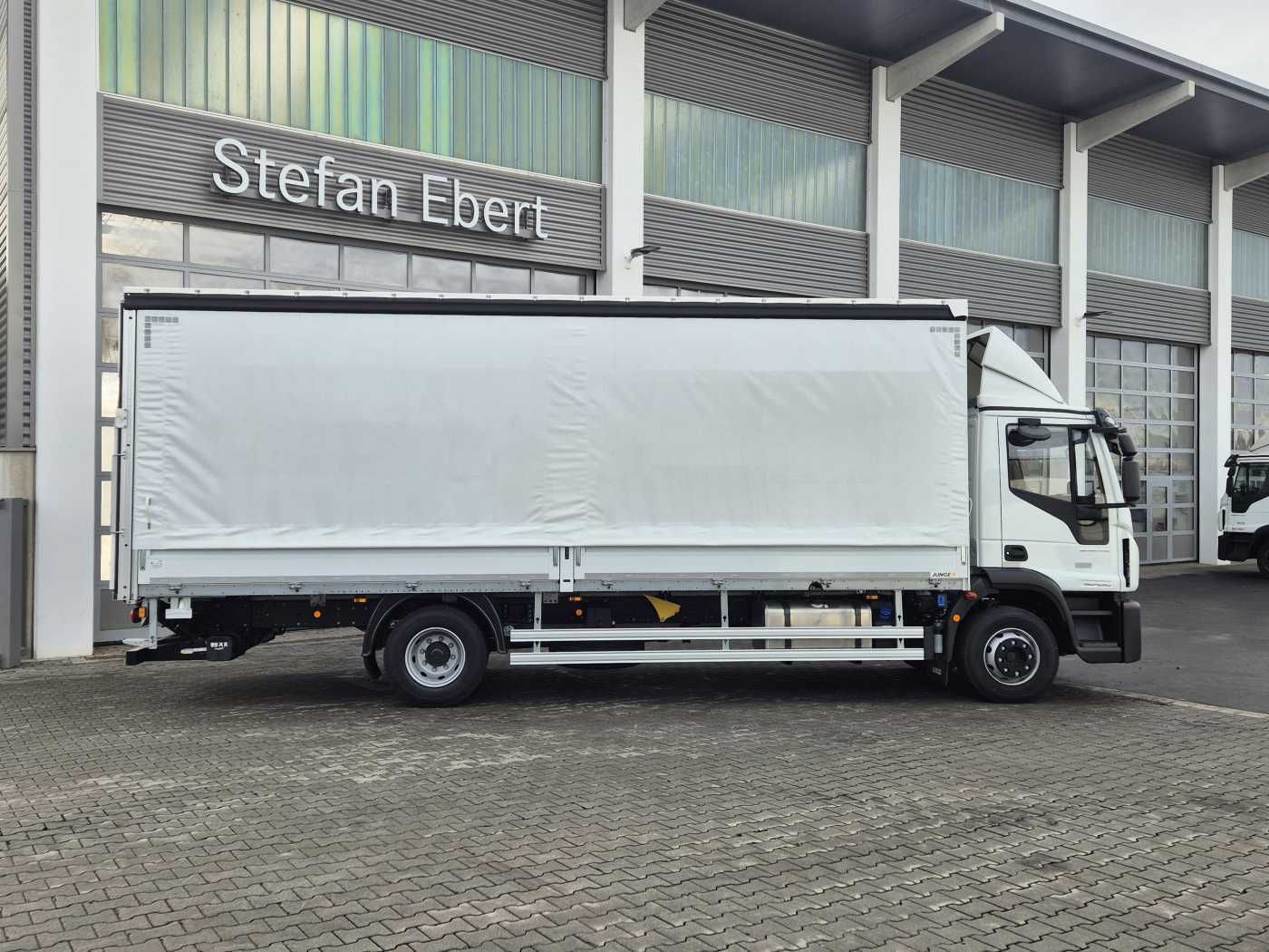 Fahrzeugabbildung Iveco Eurocargo ML140E28/P LBW Bär Schiebeplane AHK