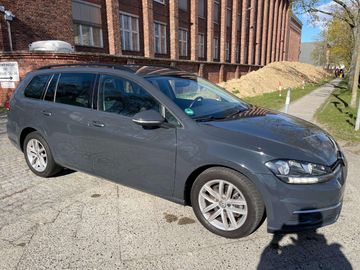 Volkswagen Golf - 4