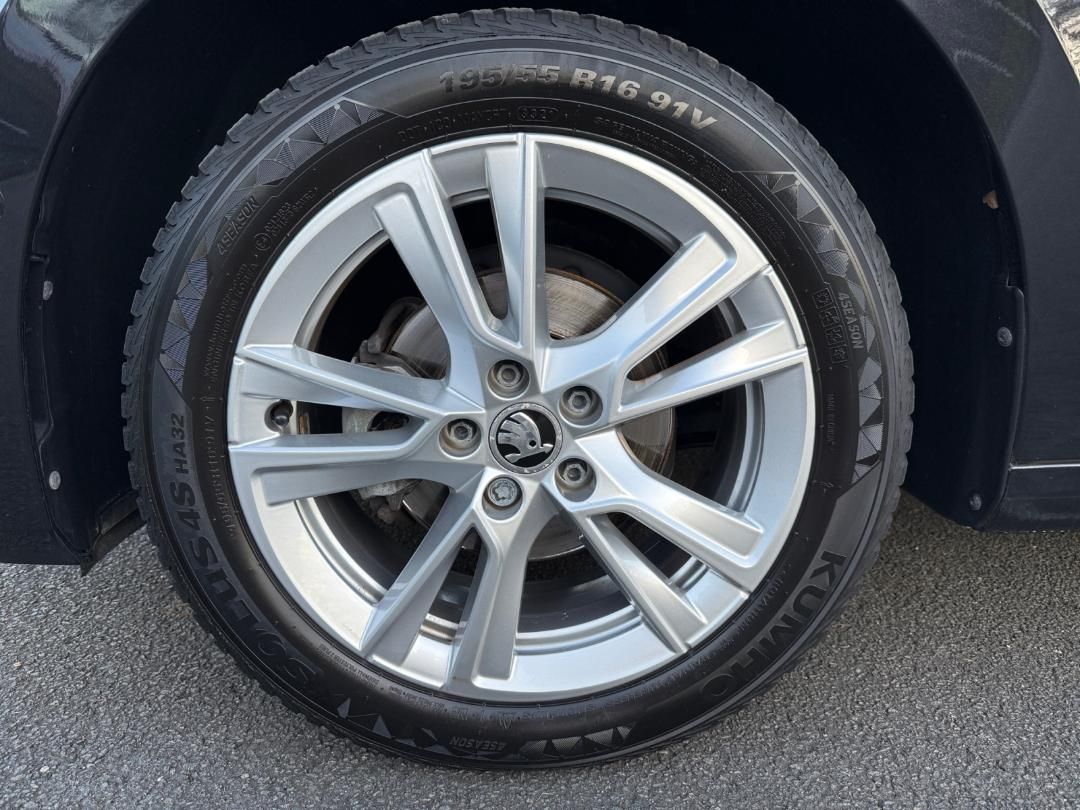 Fabia Ambition Navi ACC CarPlay LED