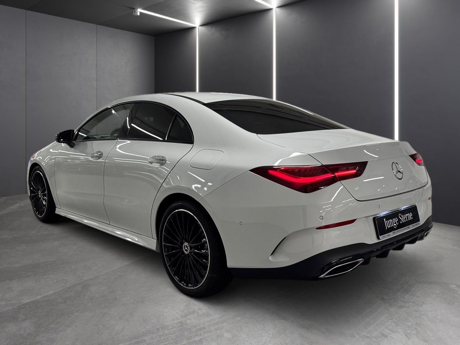 Fahrzeugabbildung Mercedes-Benz CLA 200 AMG*Night*LED*Kamera*Keyless*19"*MBUX*
