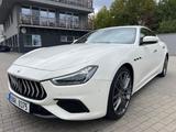 Maserati Ghibli Modena S Q4 1.hd Voll! CARBON TOP! - Maserati Ghibli mit Benzin-Antrieb: Modena